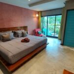 River CoCo ที่พักอัมพวา รีสอร์ทอัมพวา : ห้องริมคลองตึกสี Deluxe pool